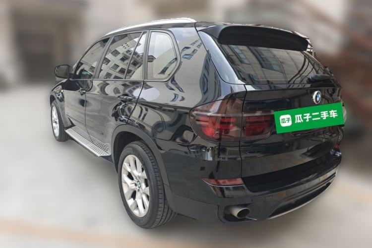 Used BMW X5 2013 xDrive35i Luxury Model Rear Left 45 Deg