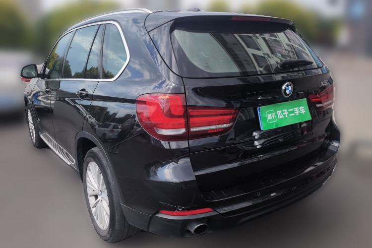 Used BMW X5 2013 xDrive35i Luxury Edition Rear Left 45 Deg