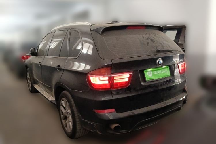 Used BMW X5 2013 xDrive35i Luxury Model Rear Left 45 Deg