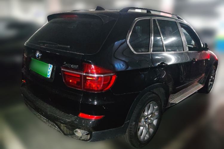 Used BMW X5 2013 xDrive35i Middle East version Rear Right 45 Deg