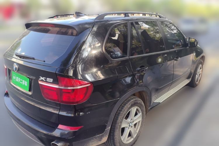 Used BMW X5 2013 xDrive35i U.S. specification Rear Right 45 Deg