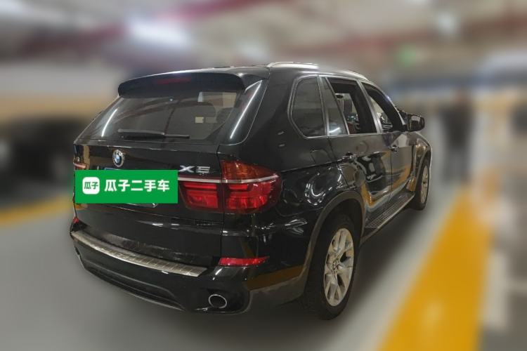 Used BMW X5 2013 xDrive35i Luxury Edition Rear Right 45 Deg