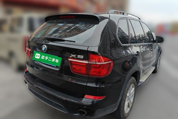 Used BMW X5 2013 xDrive35i U.S. specification Rear Right 45 Deg