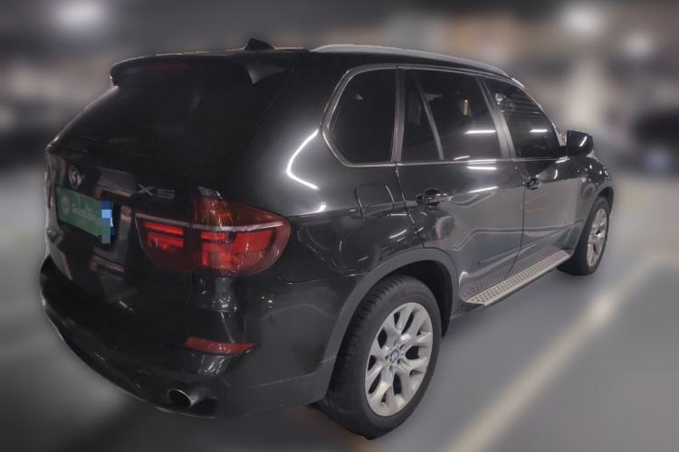 Used BMW X5 2013 xDrive35i Luxury Edition Rear Right 45 Deg