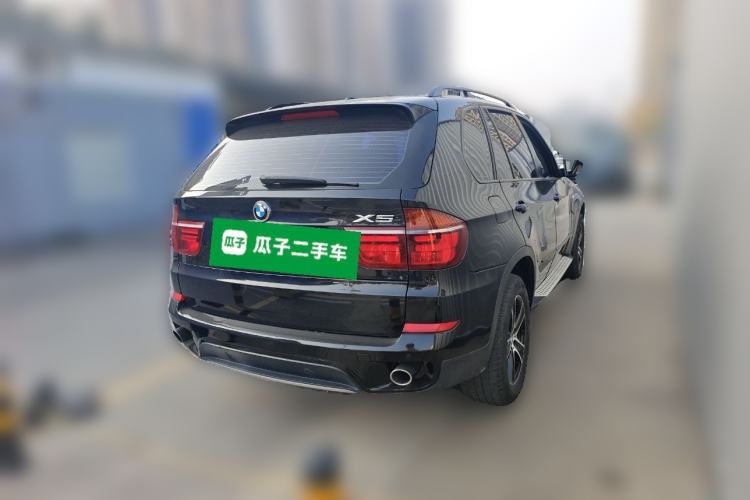 Used BMW X5 2013 xDrive35i U.S. specification Rear Right 45 Deg