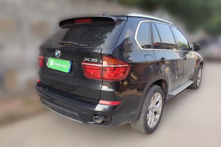 Used BMW X5 2013 xDrive35i Luxury Model Rear Right 45 Deg
