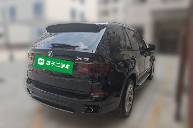 Used BMW X5 2013 xDrive35i Luxury Model Rear Right 45 Deg