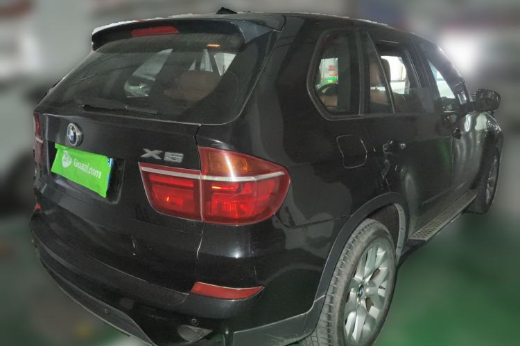 Used BMW X5 2013 xDrive35i Leading Model Rear Right 45 Deg