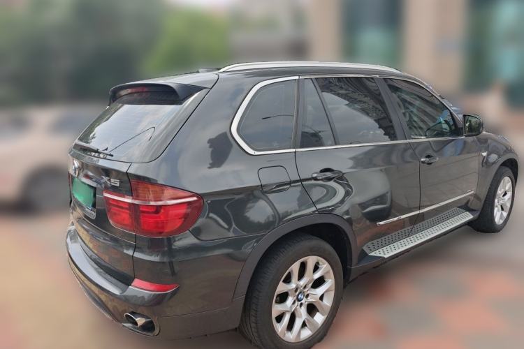 Used BMW X5 2013 xDrive35i Leading Model Rear Right 45 Deg