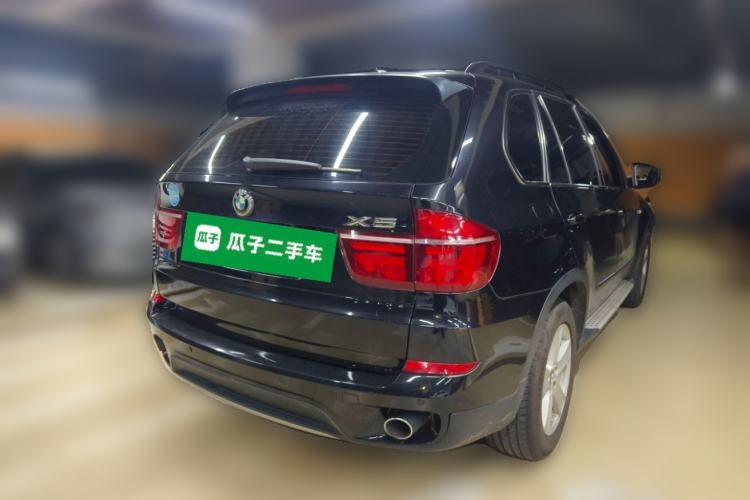 Used BMW X5 2013 xDrive35i U.S. specification Rear Right 45 Deg