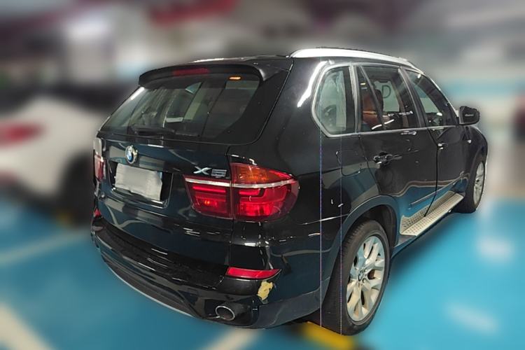 Used BMW X5 2013 xDrive35i Luxury Model Rear Right 45 Deg