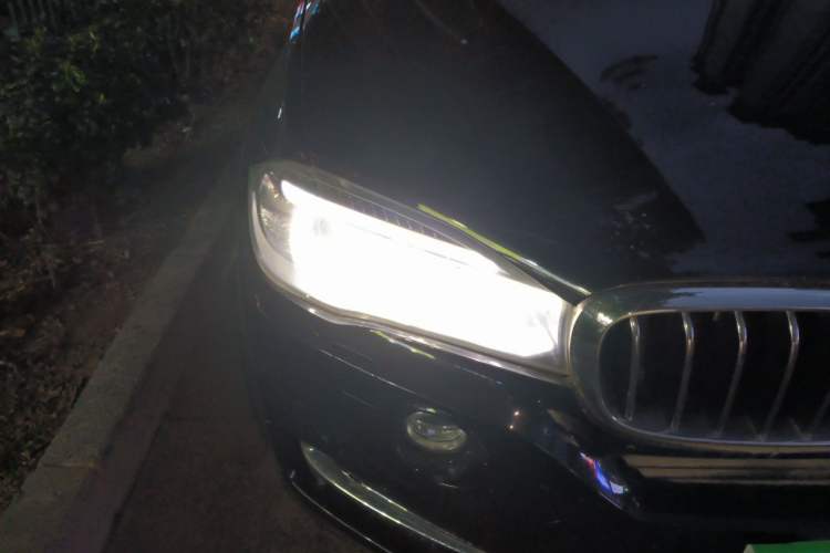 Used BMW X5  Right Front Headlight