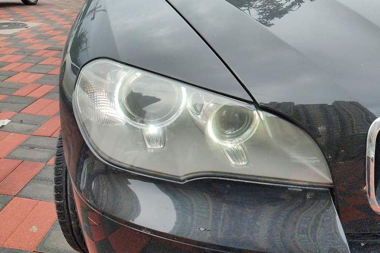 Used BMW X5  Right Front Headlight