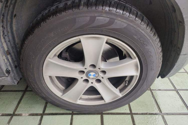 Used BMW X5 2013 xDrive35i U.S. specification Right Front Wheel Hub
