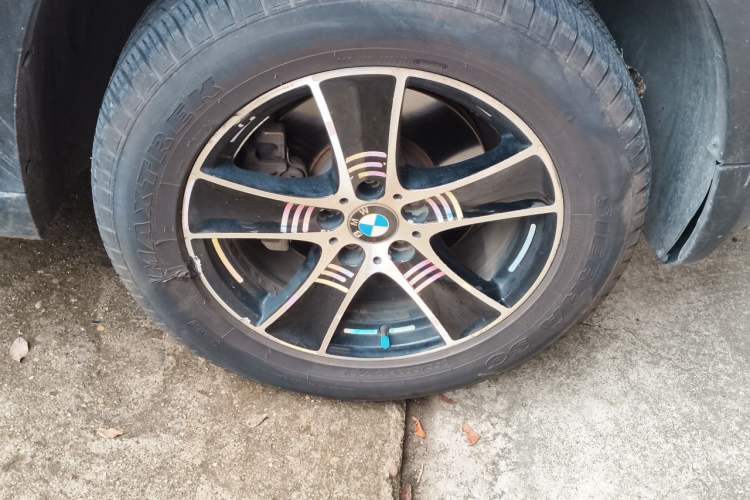 Used BMW X5 2013 xDrive35i Leading Model Right Front Wheel Hub