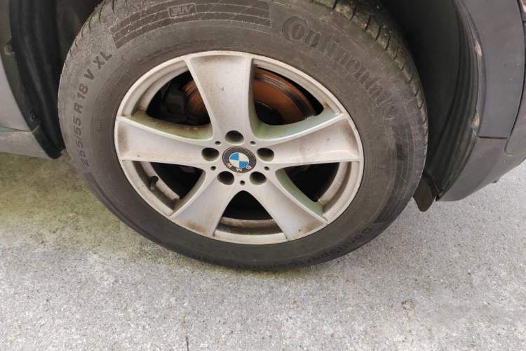Used BMW X5 2013 xDrive35i Leading Model Right Front Wheel Hub