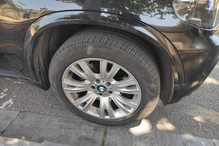 Used BMW X5 2013 xDrive35i Leading Model Right Front Wheel Hub