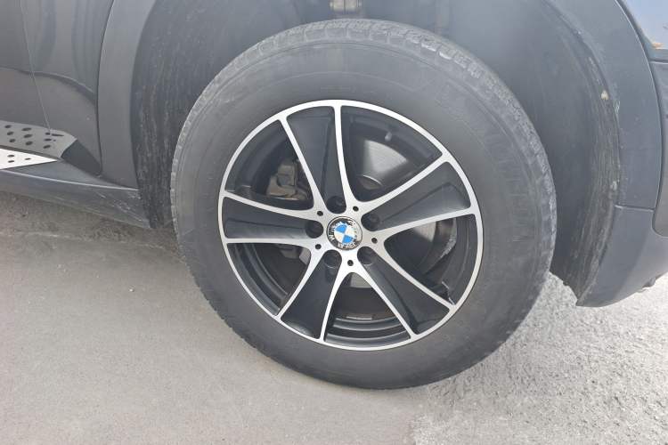 Used BMW X5 2013 xDrive35i U.S. specification Right Front Wheel Hub