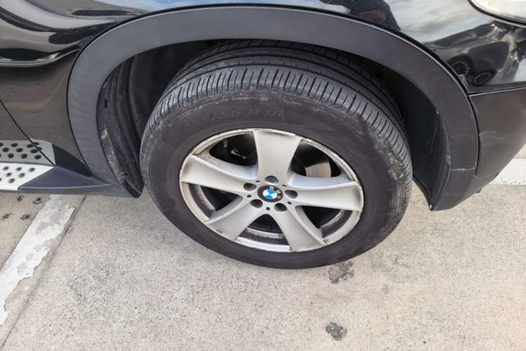 Used BMW X5 2013 xDrive35i Leading Model Right Front Wheel Hub