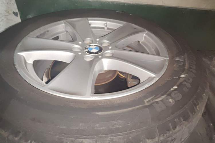 Used BMW X5 2013 xDrive35i Leading Model Right Front Wheel Hub