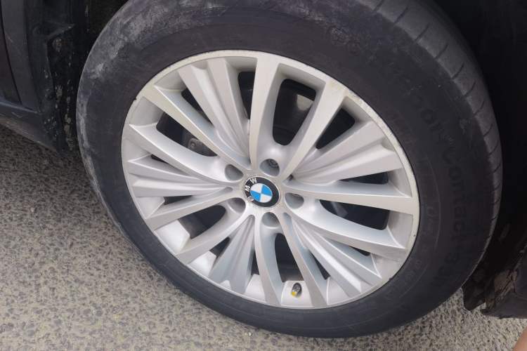 Used BMW X5 2013 xDrive35i Luxury Edition Right Front Wheel Hub