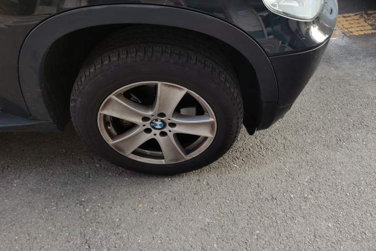 Used BMW X5 2013 xDrive35i Leading Model Right Front Wheel Hub