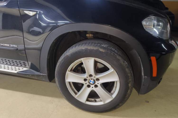 Used BMW X5 2013 xDrive35i U.S. specification Right Front Wheel Hub