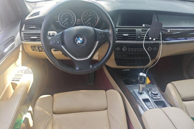 Used BMW X5 2013 xDrive35i Luxury Edition Steering Wheel