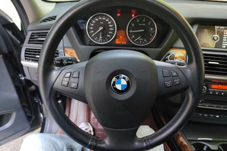 Used BMW X5 2013 xDrive35i Leading Model Steering Wheel