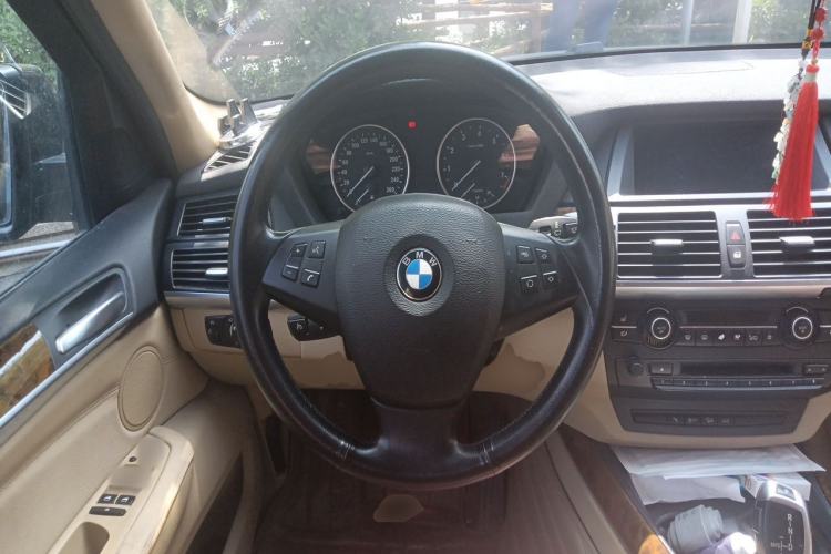 Used BMW X5 2013 xDrive35i Leading Model Steering Wheel