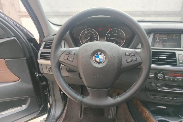 Used BMW X5 2013 xDrive35i Leading Model Steering Wheel
