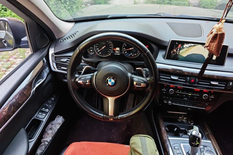 Used BMW X5 2013 xDrive35i U.S. specification Steering Wheel