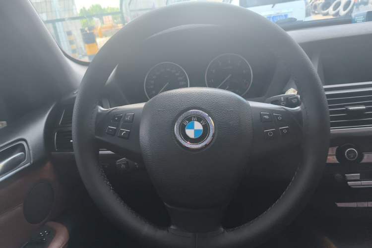 Used BMW X5 2013 xDrive35i Leading Model Steering Wheel