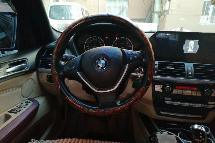 Used BMW X5 2013 xDrive35i Leading Model Steering Wheel