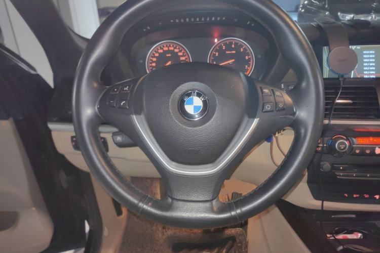 Used BMW X5 2013 xDrive35i Luxury Edition Steering Wheel