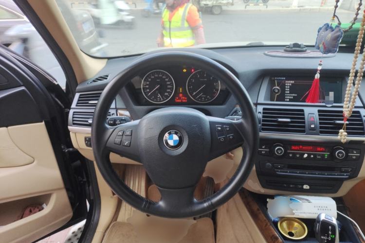 Used BMW X5 2013 xDrive35i Leading Model Steering Wheel