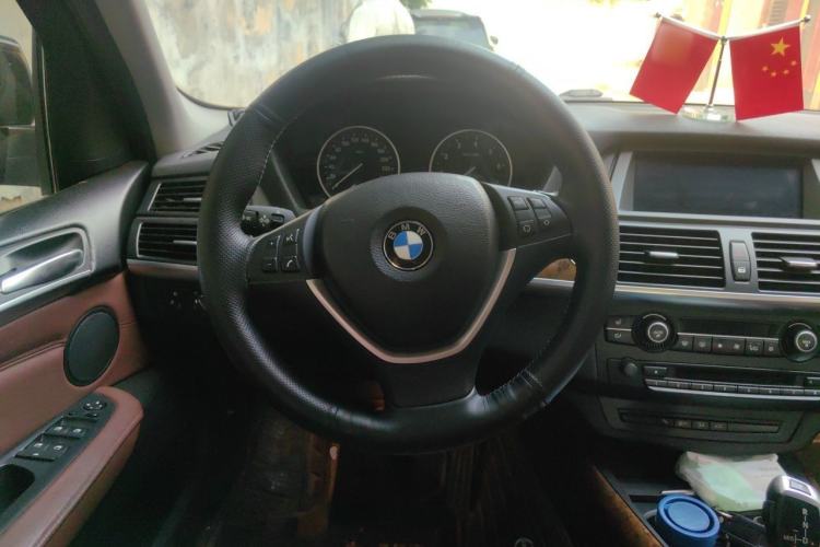 Used BMW X5 2013 xDrive35i Luxury Model Steering Wheel