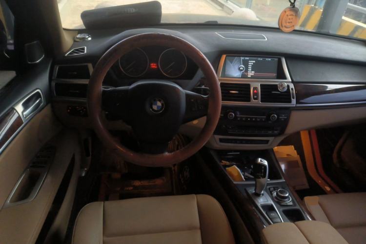 Used BMW X5 2013 xDrive35i Leading Model Steering Wheel