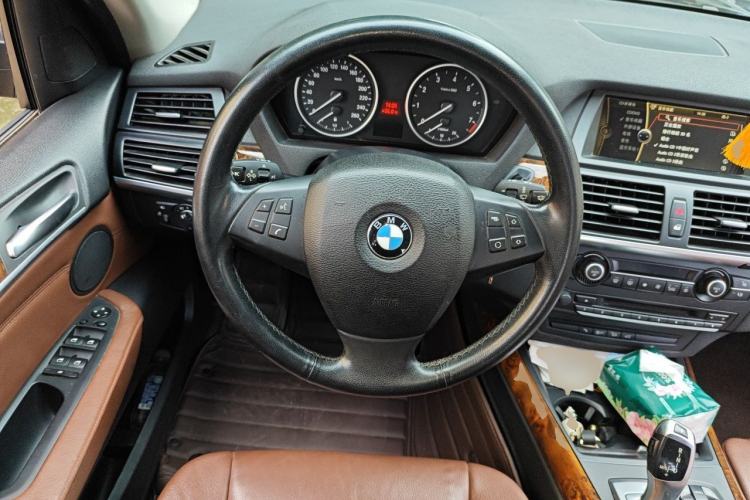 Used BMW X5 2013 xDrive35i Leading Model Steering Wheel