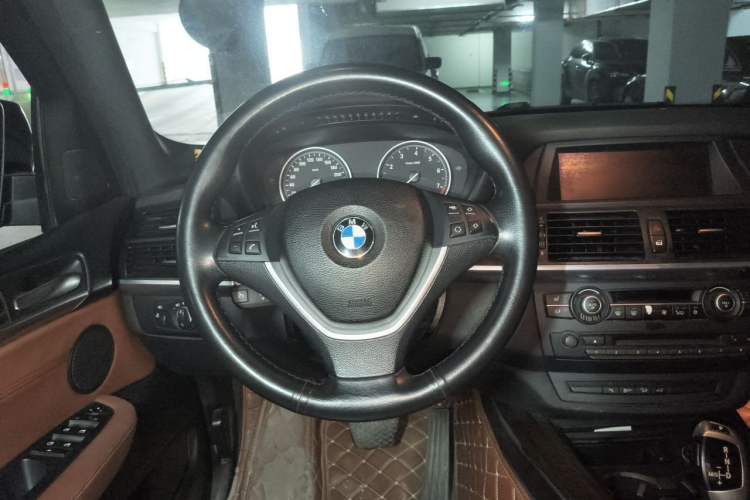 Used BMW X5 2013 xDrive35i Leading Model Steering Wheel