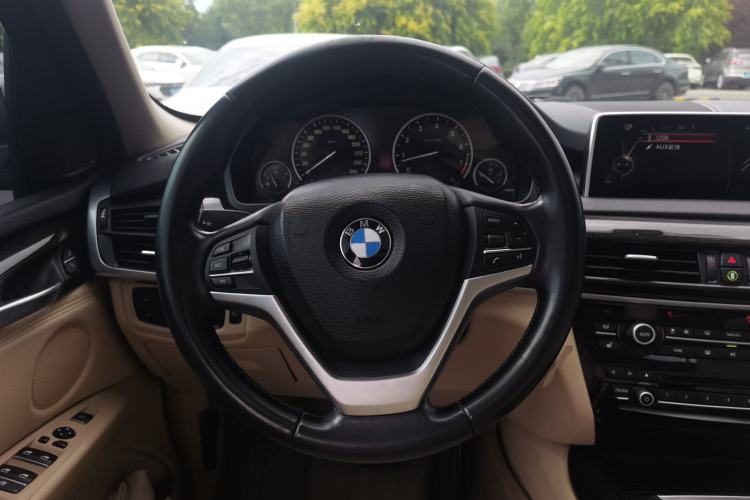 Used BMW X5 2013 xDrive35i Luxury Edition Steering Wheel