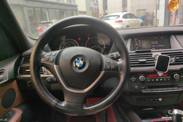 Used BMW X5 2013 xDrive35i Luxury Edition Steering Wheel