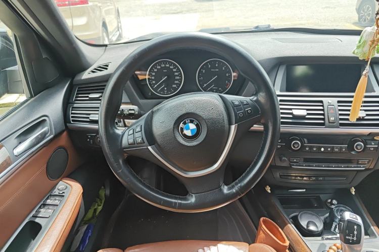 Used BMW X5 2013 xDrive35i Luxury Edition Steering Wheel