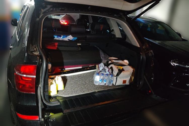 Used BMW X5 2013 xDrive35i Middle East version Trunk