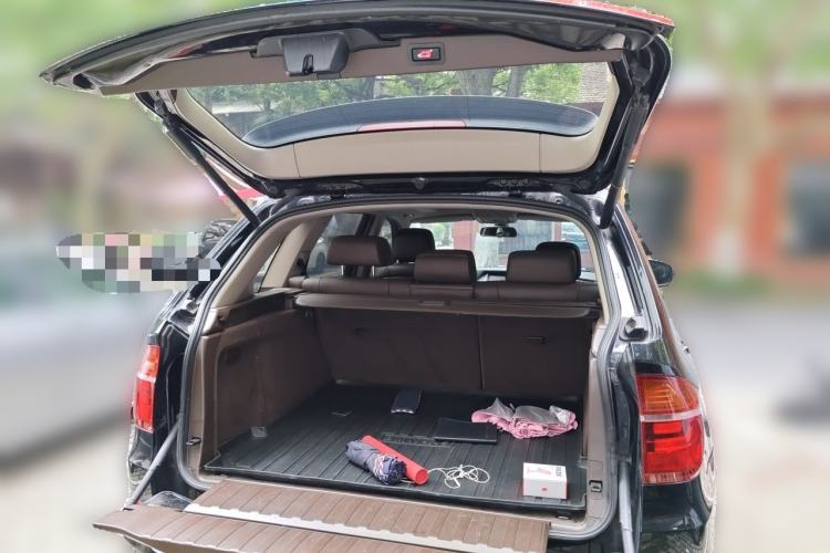 Used BMW X5 2013 xDrive35i Leading Model Trunk