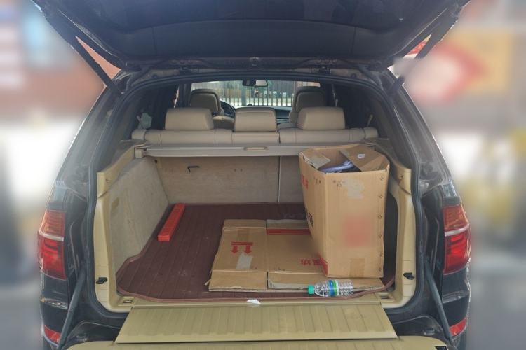 Used BMW X5 2013 xDrive35i Luxury Edition Trunk