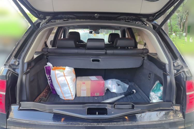 Used BMW X5 2013 xDrive35i U.S. specification Trunk