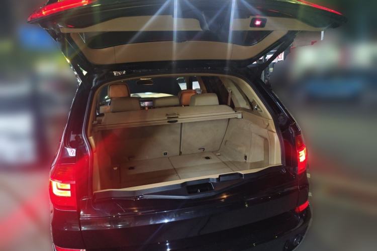 Used BMW X5 2013 xDrive35i Luxury Model Trunk