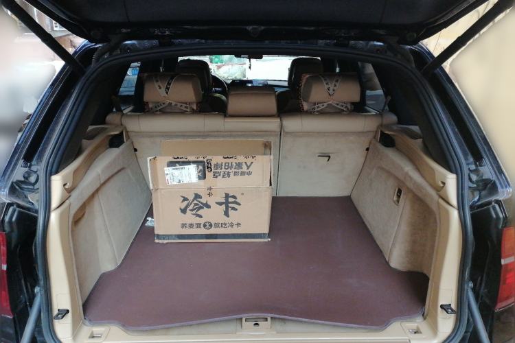 Used BMW X5 2013 xDrive35i Leading Model Trunk