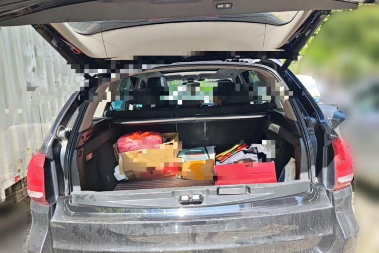 Used BMW X5  Trunk